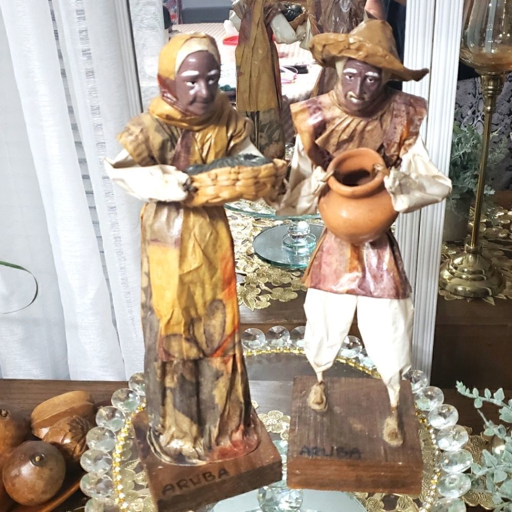 Vintage Paper Mache Couple Figurines from Aruba
